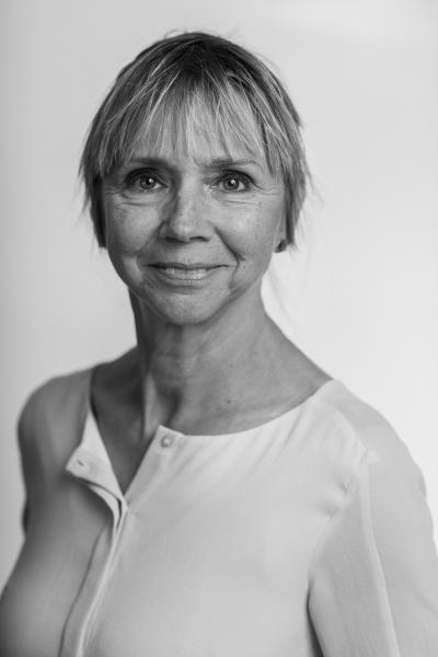 Portrait photo in black/white of Anette Faye 2021