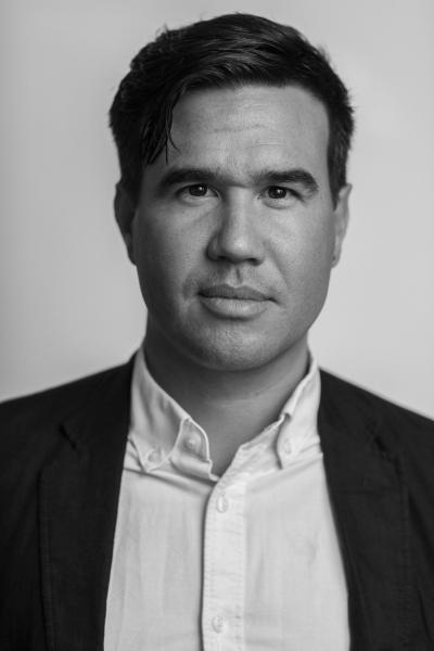 Portrait in black/white of Nikolas Tan 2021