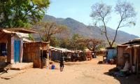 Poor village in Kenya. Photo: Colourbox